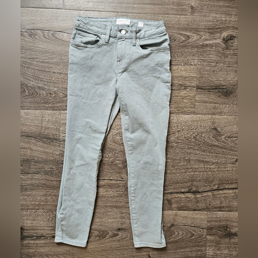 Donating Soon- Lucky Brand Skinny Jeans